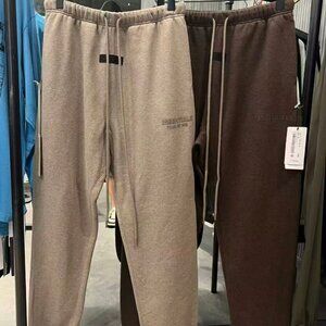 Fear of God Essentials Fleece Essential Sweatpant Desert Sand